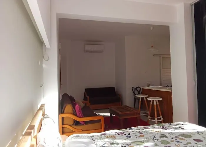 1 In * Kateríni